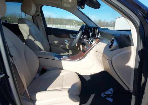 2021 Mercedes-Benz Glc 300 4Matic Suv z USA, uszkodzony, nr VIN W1N0G8EB9MF899232